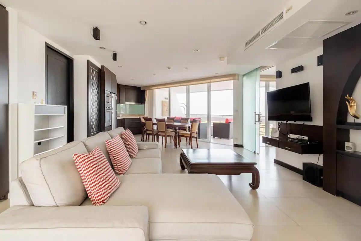 Andaman Beach Suites by Alexanders Patong Exterior foto