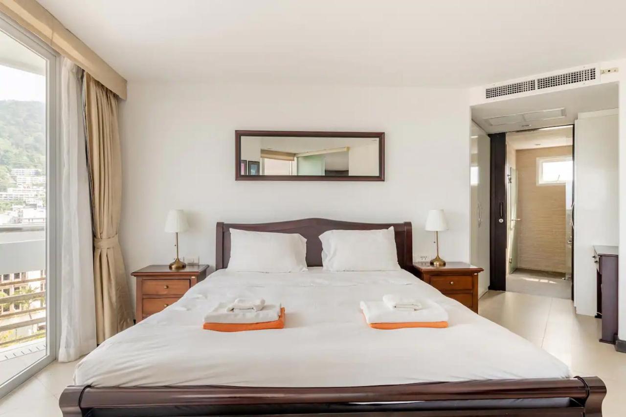 Andaman Beach Suites by Alexanders Patong Exterior foto