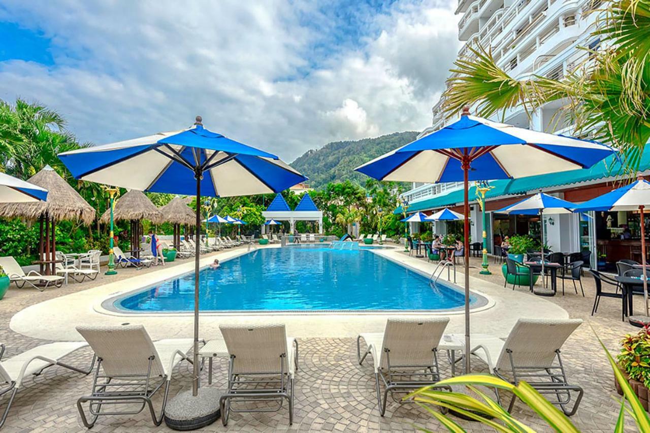 Andaman Beach Suites by Alexanders Patong Exterior foto